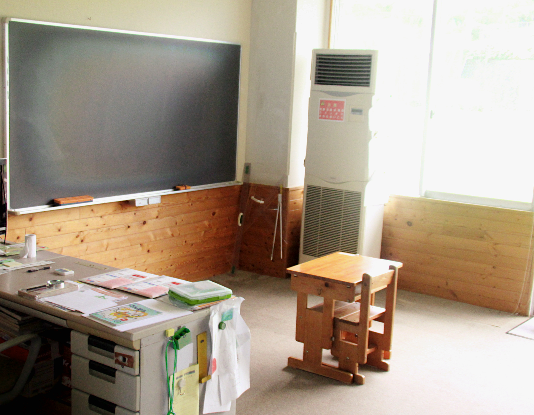青ヶ島小中学校の教室