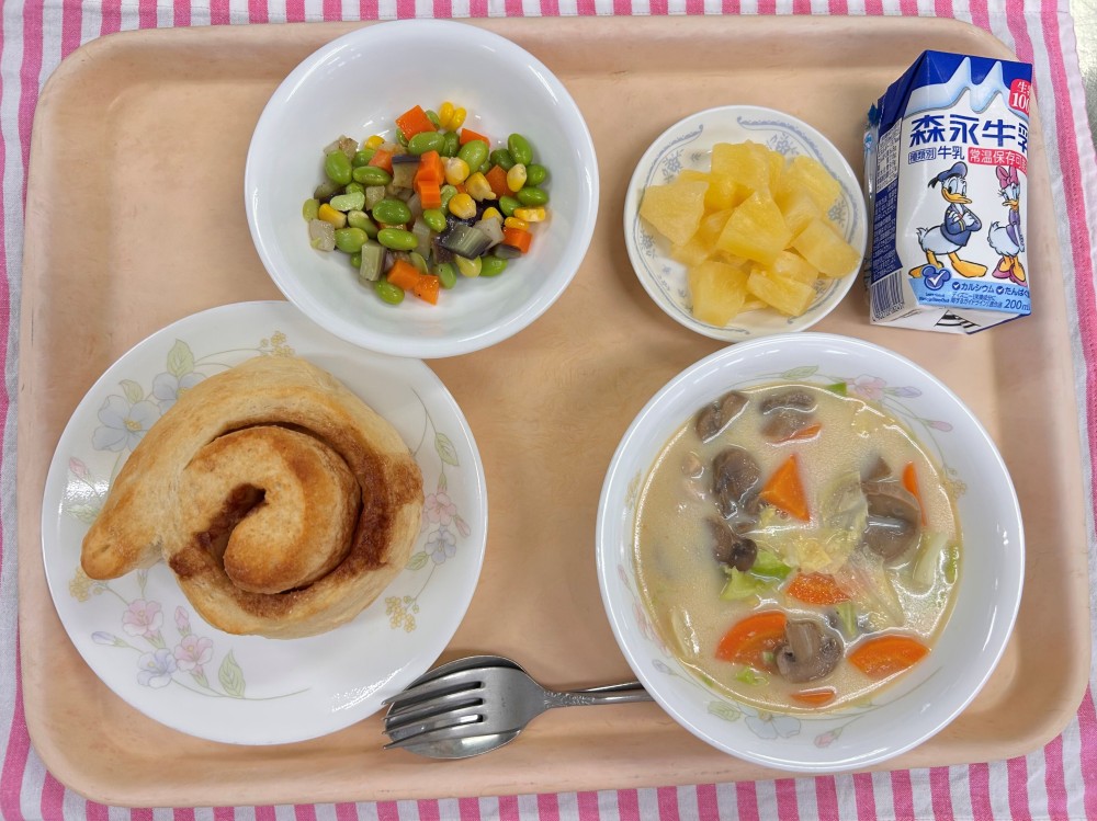 2025年10月15>日の給食画像