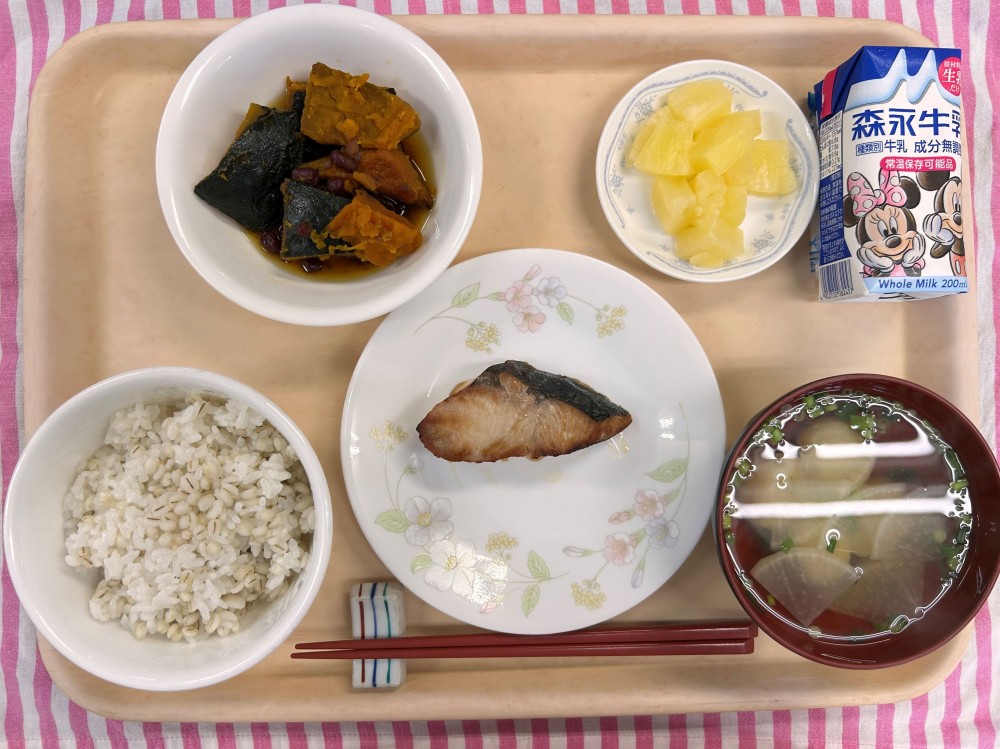 2025年12月22>日の給食画像