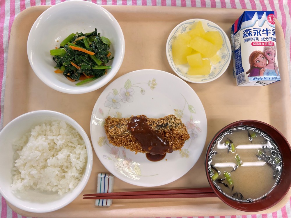 2025年12月23>日の給食画像