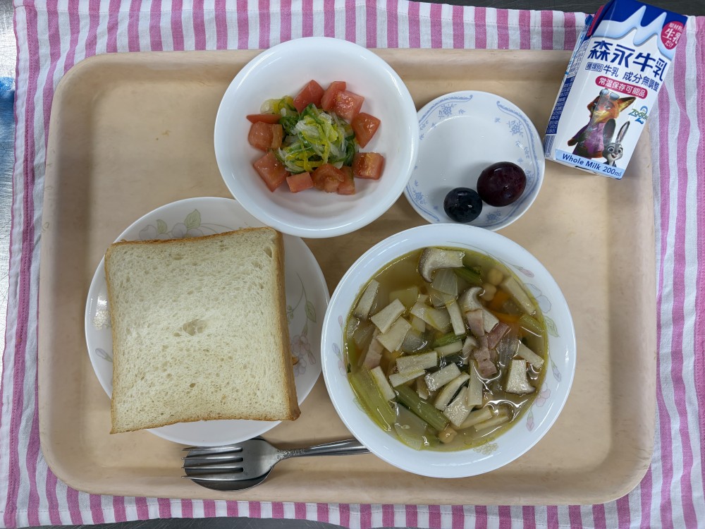 2026年10月27日の給食写真